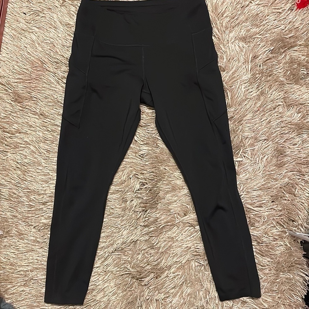 ATHLETA Black Cropped Leggings sz Small